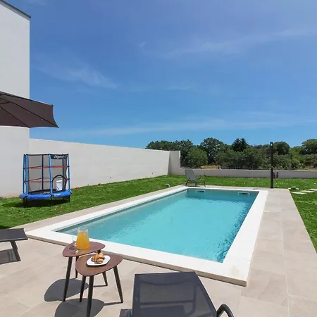 New Modern Relax With Private Pool Near The Town And By Wiibuk Villa Šišan